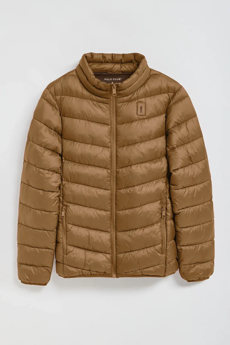 Chaqueta Chase ultralight color camel con parche Rigby Go - Imagen 9